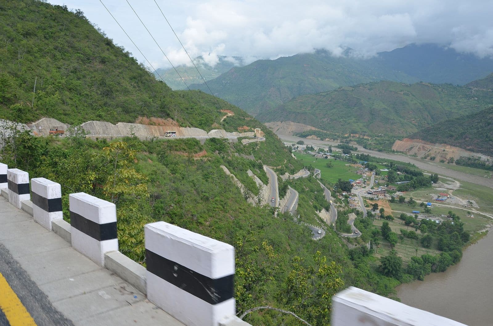 Sunkoshi River and road at Khurkot